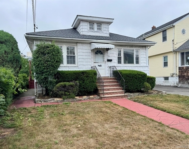 121 Lyon Place - Photo Thumbnail 1