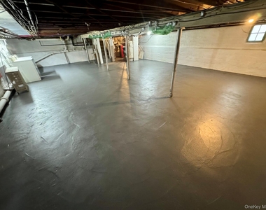 121 Lyon Place - Photo Thumbnail 10