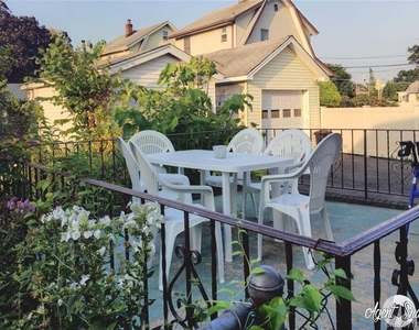 121 Lyon Place - Photo Thumbnail 12