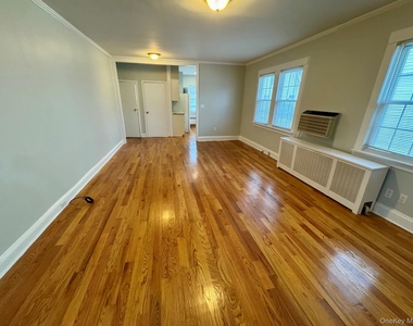 121 Lyon Place - Photo Thumbnail 2