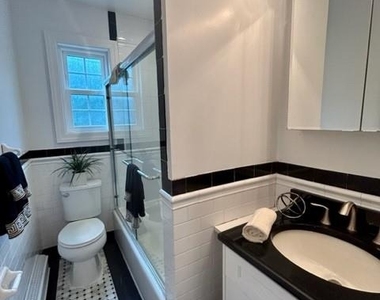 76 South Clinton Avenue - Photo Thumbnail 5
