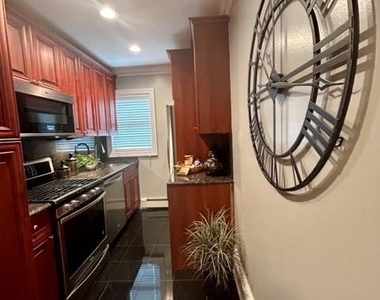 76 South Clinton Avenue - Photo Thumbnail 2