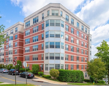 300 Mamaroneck Avenue - Photo Thumbnail 12