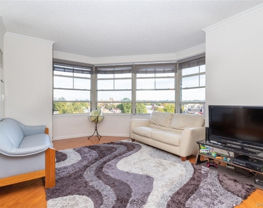 300 Mamaroneck Avenue - Photo Thumbnail 1