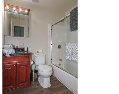 115 Connetquot Avenue - Photo Thumbnail 8