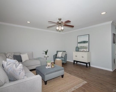 115 Connetquot Avenue - Photo Thumbnail 4