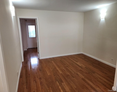 61-45 98th Street - Photo Thumbnail 7