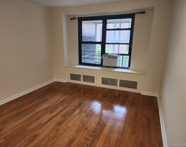 61-45 98th Street - Photo Thumbnail 13