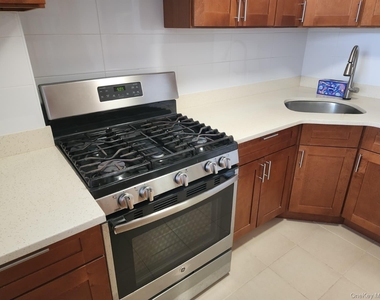 61-45 98th Street - Photo Thumbnail 5