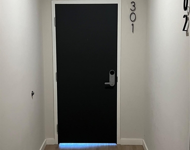 289 Main Street - Photo Thumbnail 5