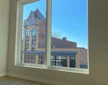 289 Main Street - Photo Thumbnail 4