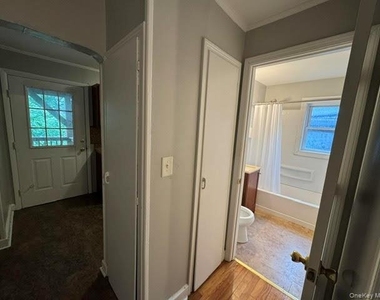 284 Main Street - Photo Thumbnail 15