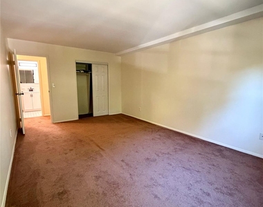 2241 Palmer Ave - Photo Thumbnail 4