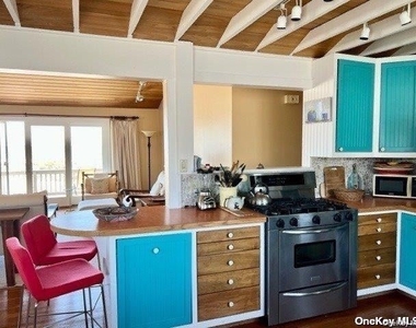 3 Oswego Avenue - Photo Thumbnail 6