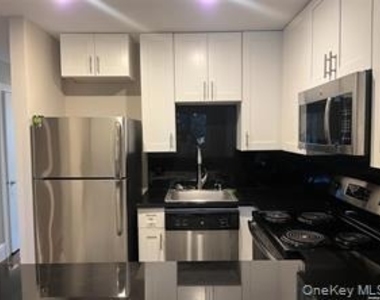 739 Chestnut Street - Photo Thumbnail 7
