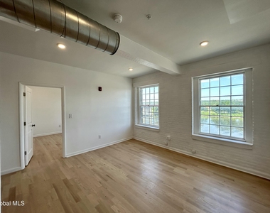 155 River Street - Photo Thumbnail 12