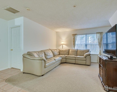 150 Prestwick Way - Photo Thumbnail 5