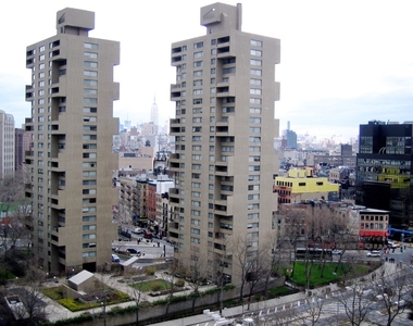 180 Park Row - Photo Thumbnail 11
