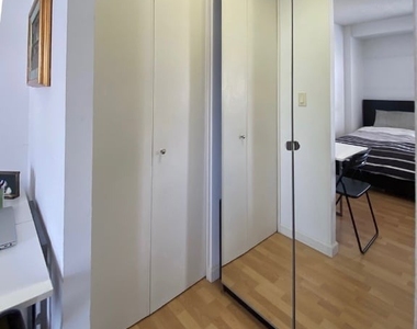 180 Park Row - Photo Thumbnail 5