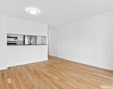 60 W 23rd Street - Photo Thumbnail 1