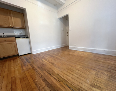 155 E 52nd Street - Photo Thumbnail 1