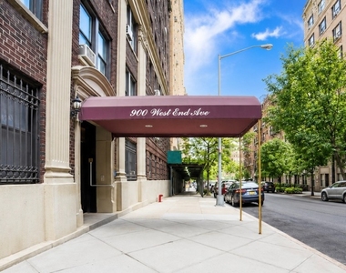 900 W End Avenue - Photo Thumbnail 9