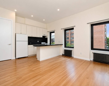 200 E 35th Street - Photo Thumbnail 1