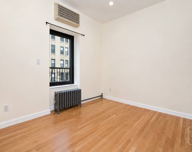 200 E 35th Street - Photo Thumbnail 6
