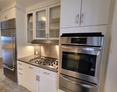 40 Central Park S - Photo Thumbnail 7
