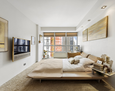 146 W 57th Street - Photo Thumbnail 3