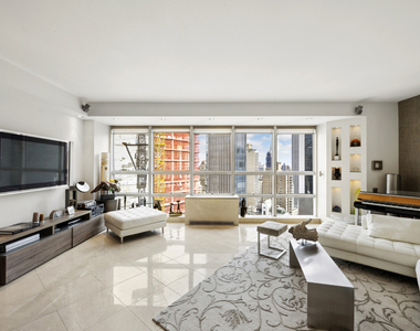 146 W 57th Street - Photo Thumbnail 7