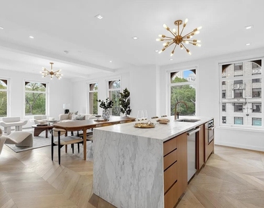 100 Central Park S - Photo Thumbnail 2