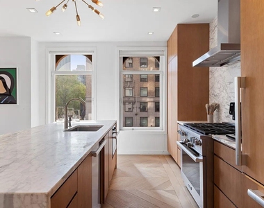 100 Central Park S - Photo Thumbnail 4