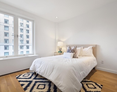 100 Central Park S - Photo Thumbnail 9