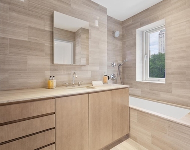 100 Central Park S - Photo Thumbnail 10