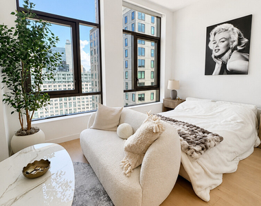 480 Kent Avenue - Photo Thumbnail 6