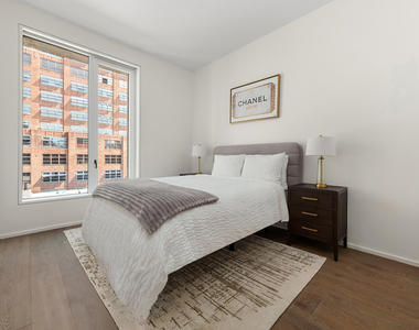 345 W 14th Street - Photo Thumbnail 11
