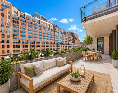 345 W 14th Street - Photo Thumbnail 3