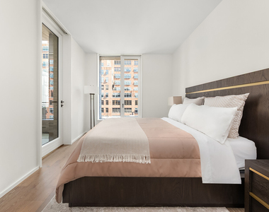 345 W 14th Street - Photo Thumbnail 10