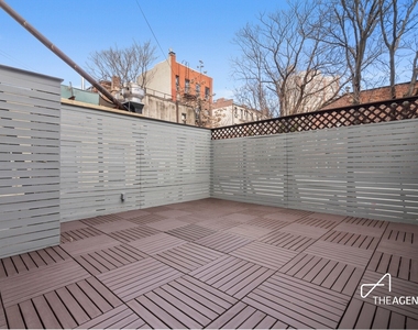 241 Bleecker Street - Photo Thumbnail 2
