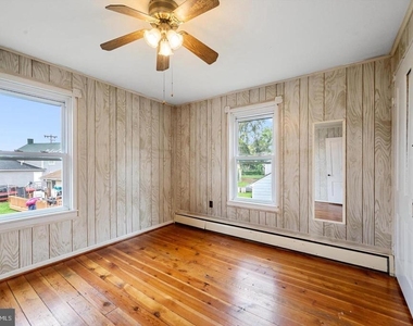309 N Lawrence Street - Photo Thumbnail 16