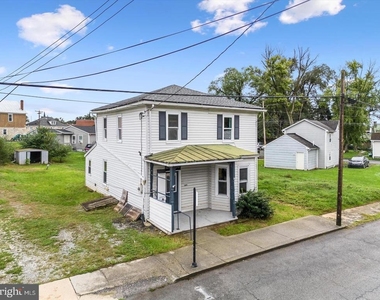 309 N Lawrence Street - Photo Thumbnail 21
