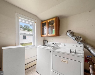 309 N Lawrence Street - Photo Thumbnail 10