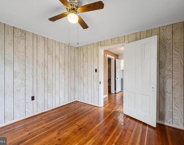309 N Lawrence Street - Photo Thumbnail 15