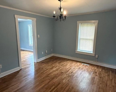 10860 Winchester Avenue - Photo Thumbnail 6