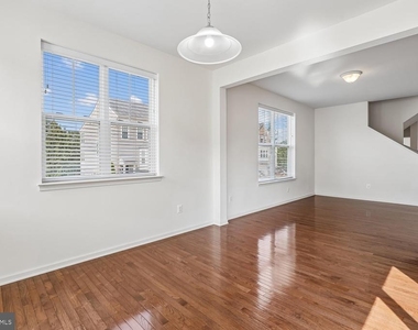 7 Castings Lane - Photo Thumbnail 17