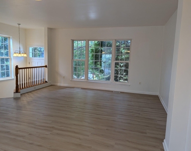 17289 Vaughn Lane - Photo Thumbnail 3