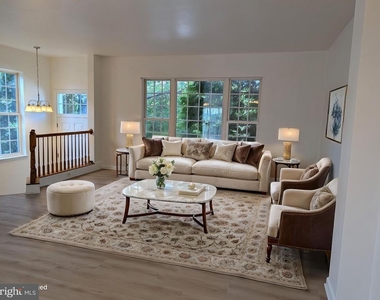 17289 Vaughn Lane - Photo Thumbnail 2