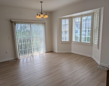 17289 Vaughn Lane - Photo Thumbnail 6