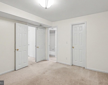 4872 Ebb Tide Court - Photo Thumbnail 14